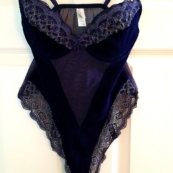 💙 VICTORIA SECRET VINTAGE LINGERIE - Picture 2 of 5